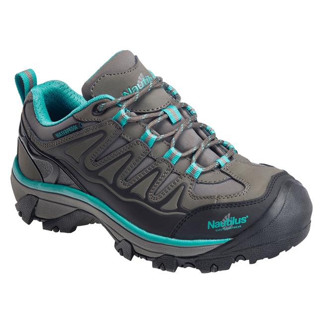 Slip-on steel toe shoe