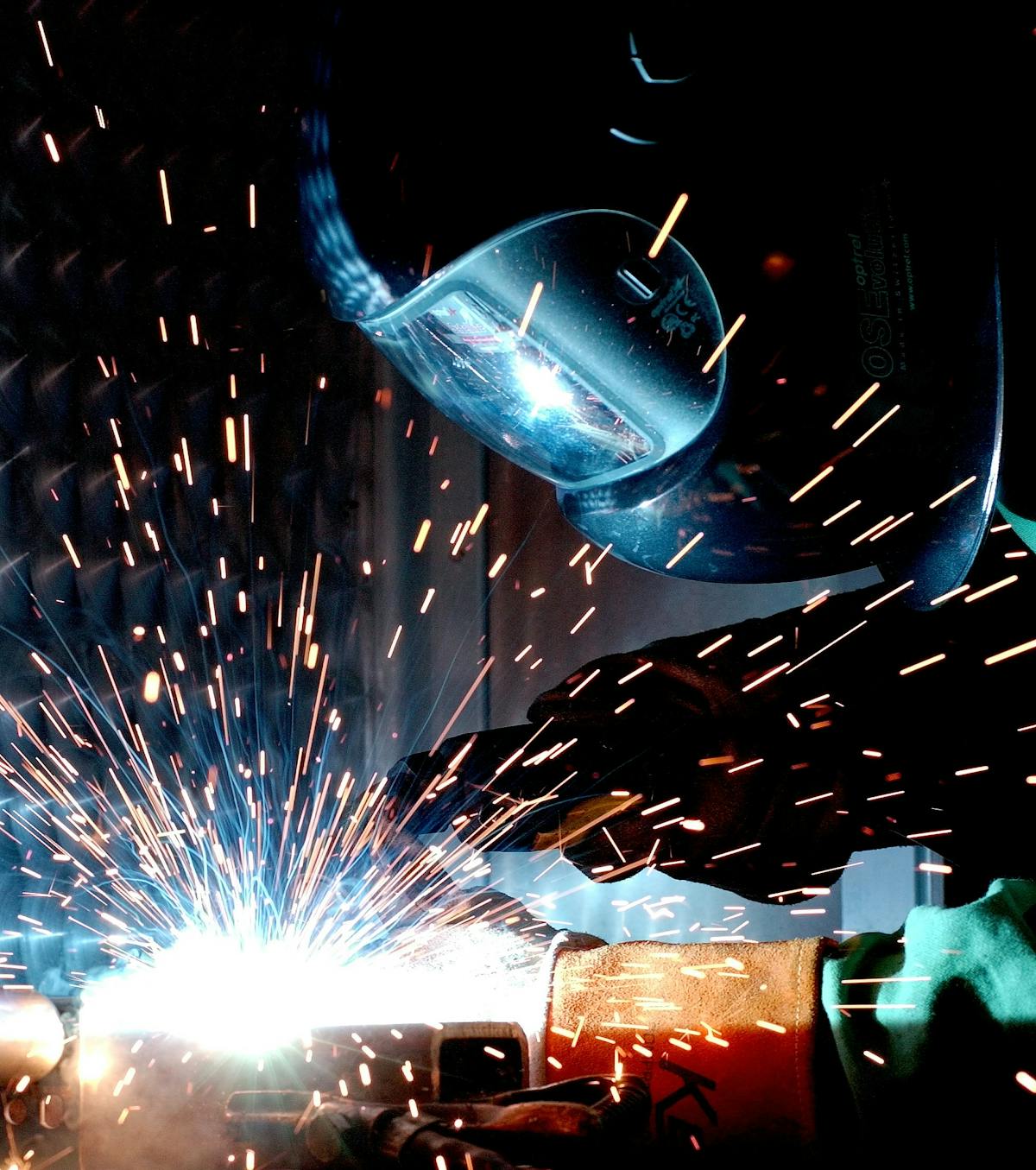 Hot work welding with sparks